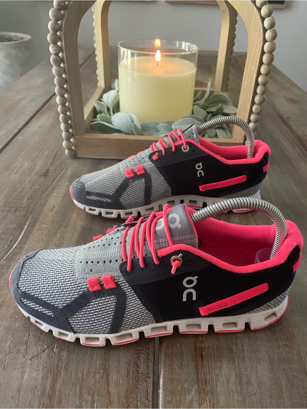 On Cloud 5 Running Athletic Sneakers Shoes Bungee Womens 7.5 Neon Pink Grey